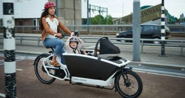 Tegel-twee-wiel-bakfiets.jpg