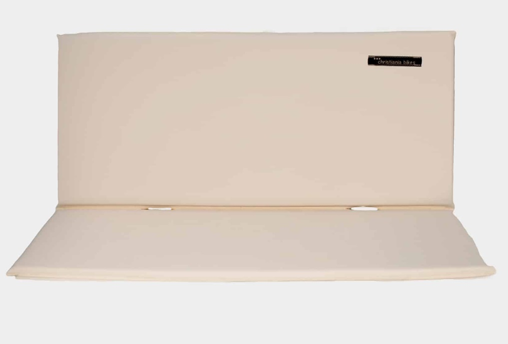 chris-pillow-creme